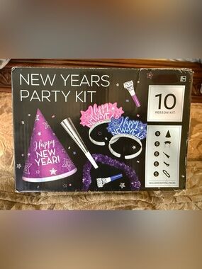 Purple New Year's Party Hat Kit - 10 Person Celebration Set